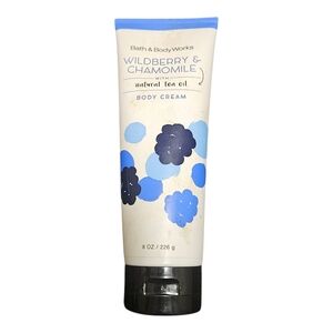 Bath & Body Works Wildberry & Chamomile Body Cream - Blue and Black